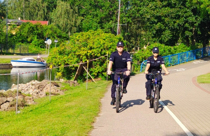 Parki, skwery, place zabaw oraz inne miejsca, do których nie dojedzie policyjny radiowóz są patrolowane przez policjantów na rowerach.